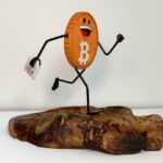running-bitcoin:-a-sculpture-celebrating-hal-finney’s-65th-birthday