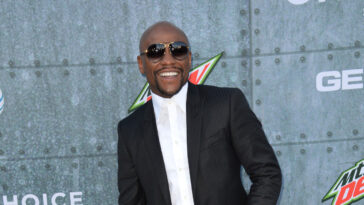 floyd-‘money’-mayweather-to-launch-legacy-nfts-ahead-of-fight-with-logan-paul