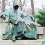 artists-plan-to-erect-a-bronze-satoshi-nakamoto-statue-in-budapest-to-honor-bitcoin’s-creator
