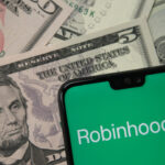 robinhood-raises-almost-$2-billion-in-ipo,-falls-short-of-expected-$35-billion-valuation