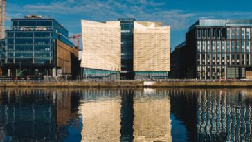 central-bank-of-ireland-governor-talks-crypto,-praises-‘secure,-decentralized’-technology