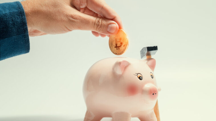 personal-finance-guru-advises-dollar-cost-averaging-into-bitcoin