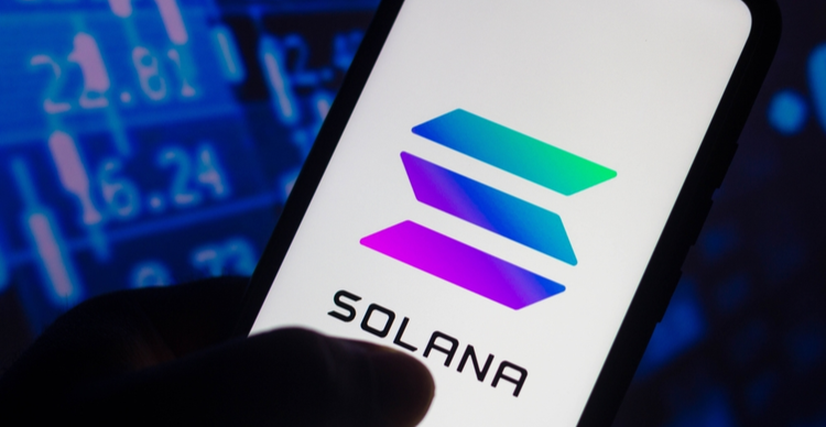 solana-v-waves-–-which-one-to-buy-the-dip?