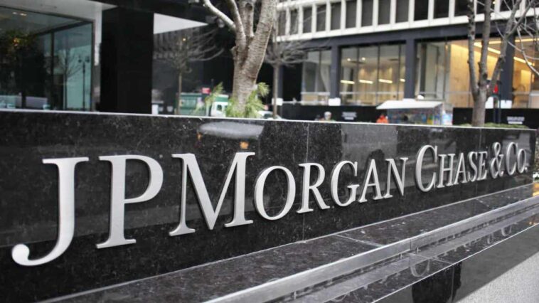 jpmorgan-foresees-increased-blockchain-use-in-finance-—-prepares-to-offer-related-services