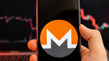 biggest-movers:-xmr-surges-to-1-month-high,-as-algo-also-climbs-on-saturday