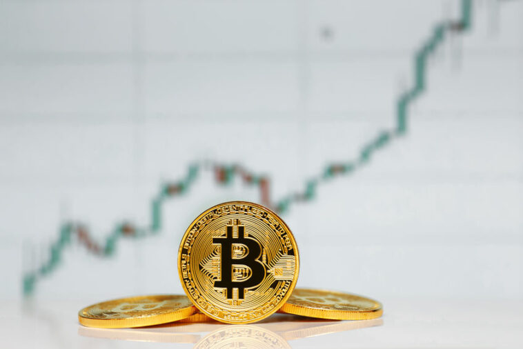 bitcoin-ends-the-week-trading-above-$20k-once-again
