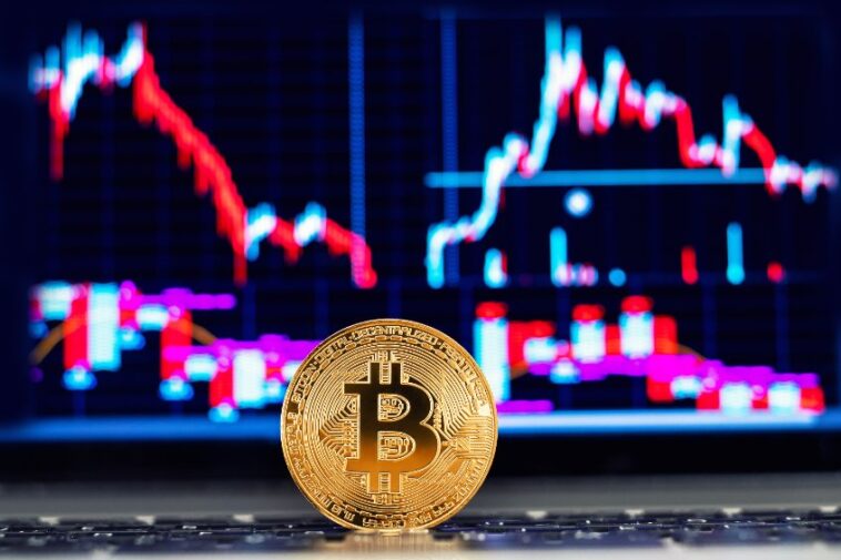 bitcoin-price-outlook:-what-levels-are-analysts-watching?