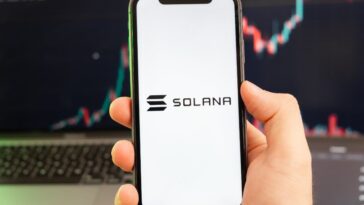is-solana-about-to-slide-further,-or-a-bullish-reversal-is-imminent?