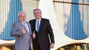 brazilian-president-lula-to-act-as-brics-liaison-to-help-argentina,-discusses-credit-line-in-brazilian-reals