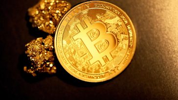 blackrock-ceo-larry-fink:-‘crypto-is-digitalising-gold-in-many-ways’